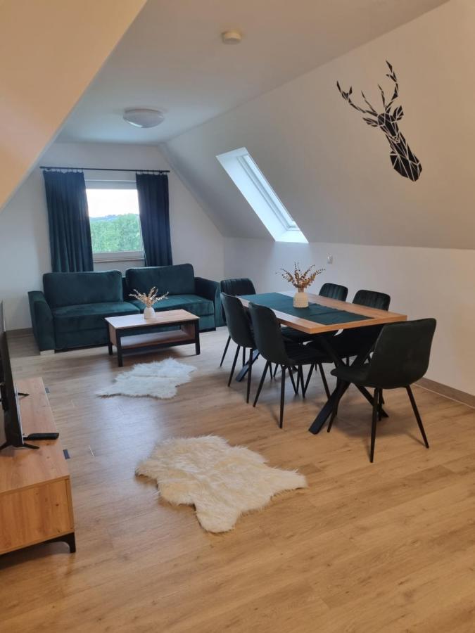 Apartamenty Jelen Pod Grapom Banska Nizna Kültér fotó